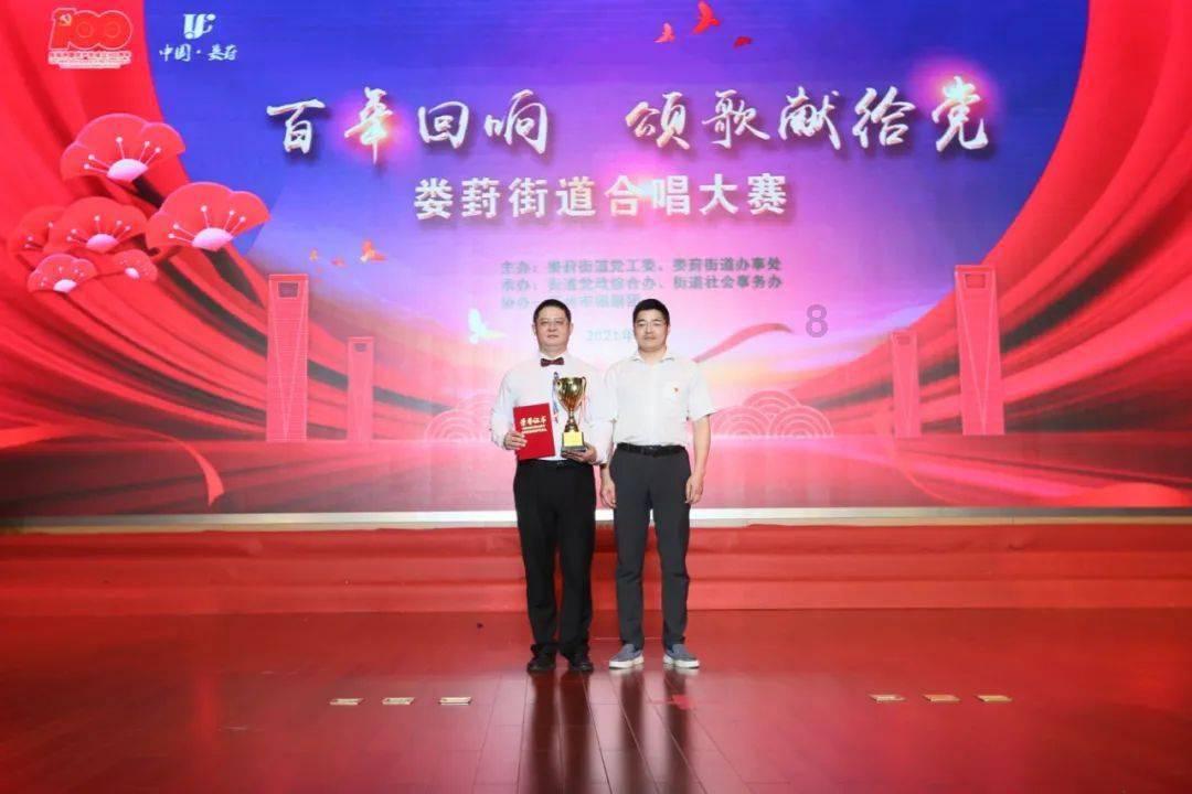 逃离金色的沙漠